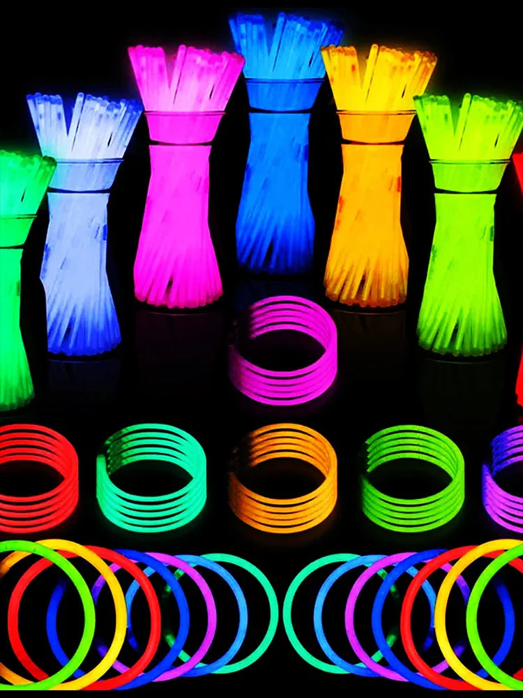 Glow In The Dark Glow Sticks (15 Sticks)