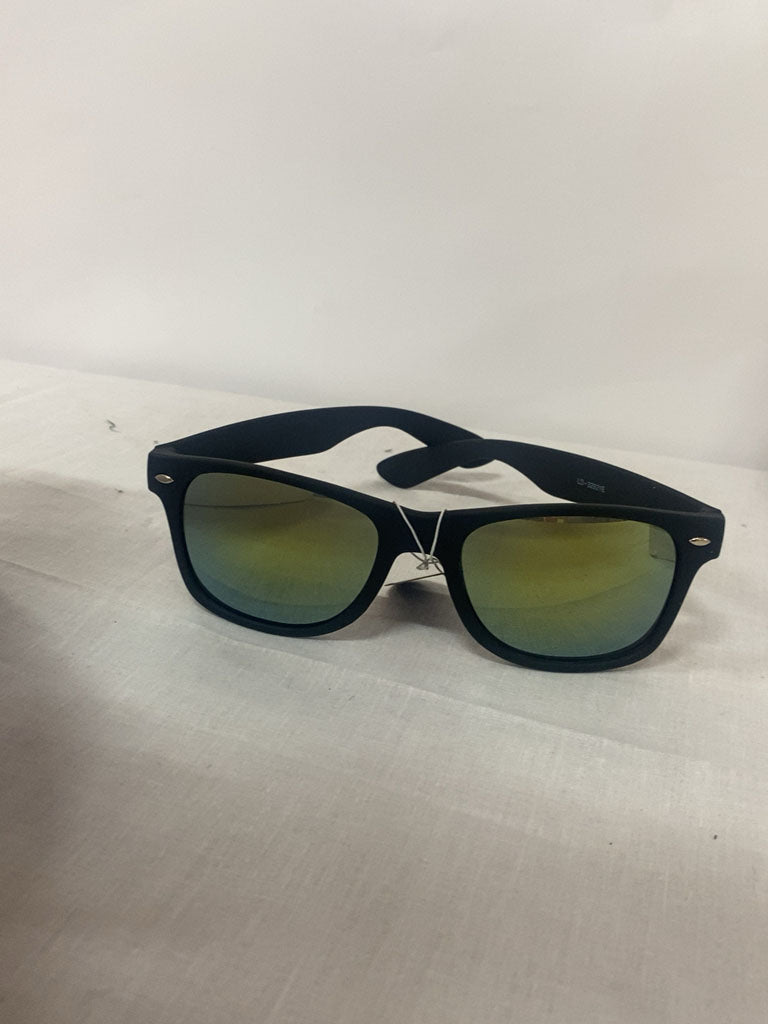 Black Frame Sunglasses Trendy Eyewear